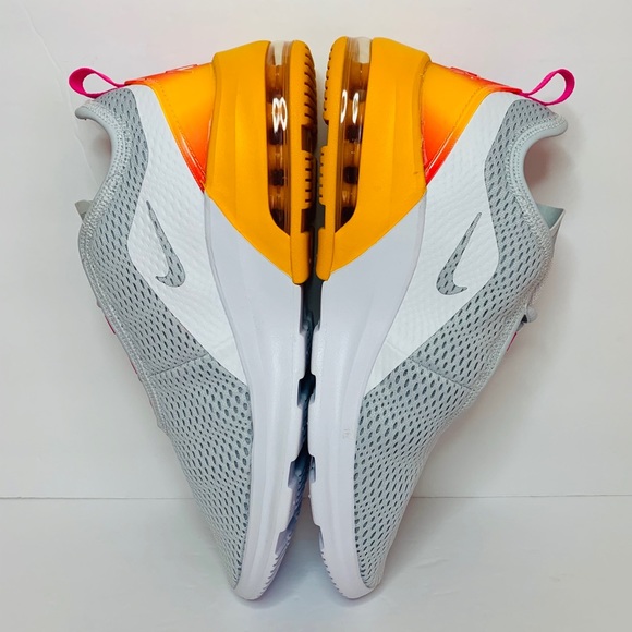 WMNS NIKE AIR MAX MOTION 2 - Picture 5 of 9